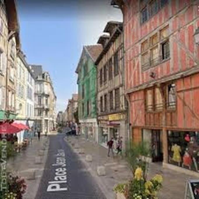 Apartmán Cocoon Standing - Coeur Historique De Troyes Exteriér fotografie